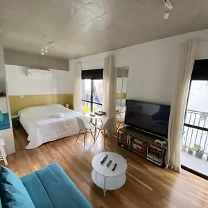 85 New W Balcony, Fast Wifi And Movie Screen! Apartamento São Paulo